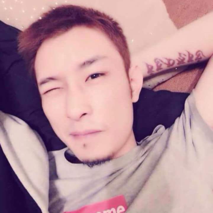 难得拥抱的第一张照片--徐州相亲服务中心