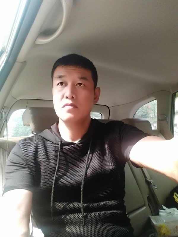 深爱的疯子的第一张照片--徐州相亲服务中心