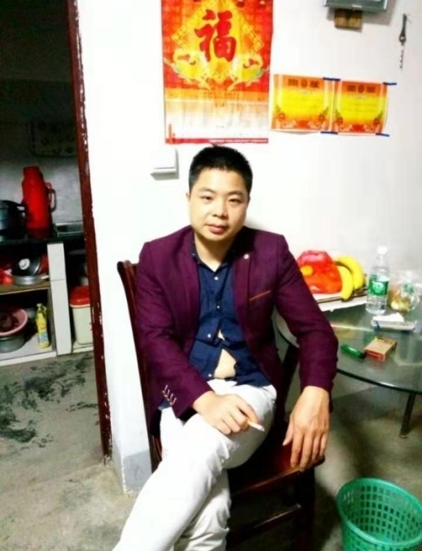 蓝色的微笑的第一张照片--徐州相亲服务中心