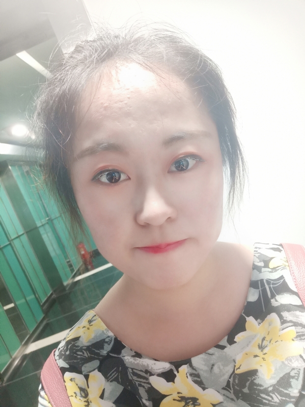 小花伞的第一张照片--徐州相亲服务中心