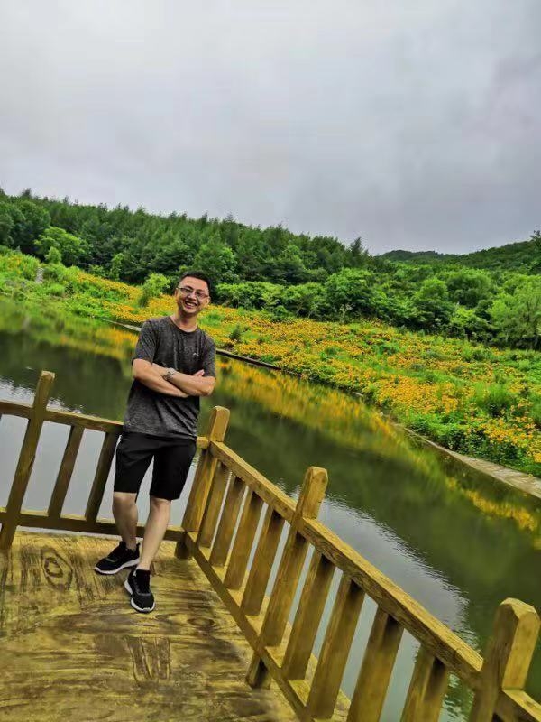 正能量的第三张照片--徐州相亲服务中心