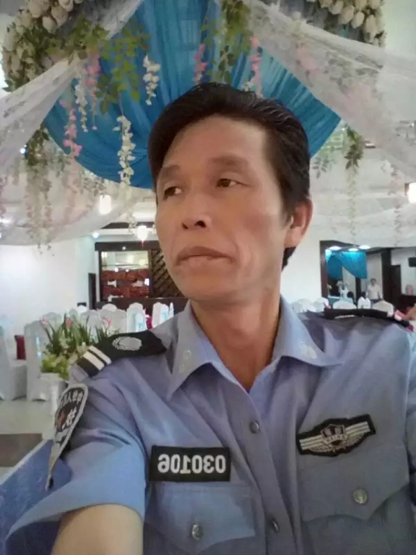 卧窗听雨的第二张照片--徐州相亲服务中心
