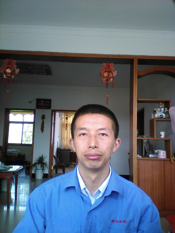 红玫瑰的第一张照片--徐州相亲服务中心