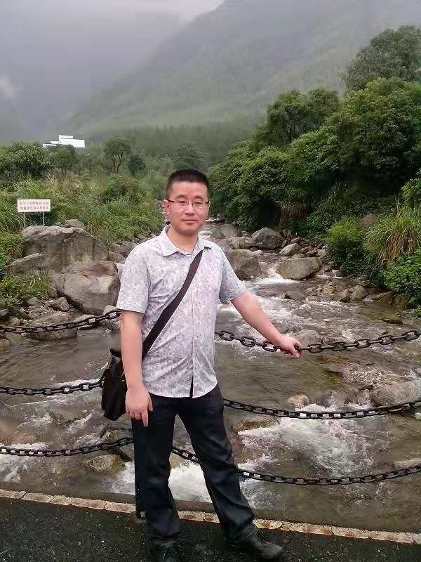淡定牛魔王的第三张照片--徐州相亲服务中心
