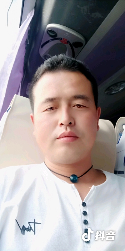 瞬间被爱上的第一张照片--徐州相亲服务中心
