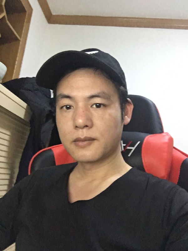扛枪打鸟的第一张照片--徐州相亲服务中心