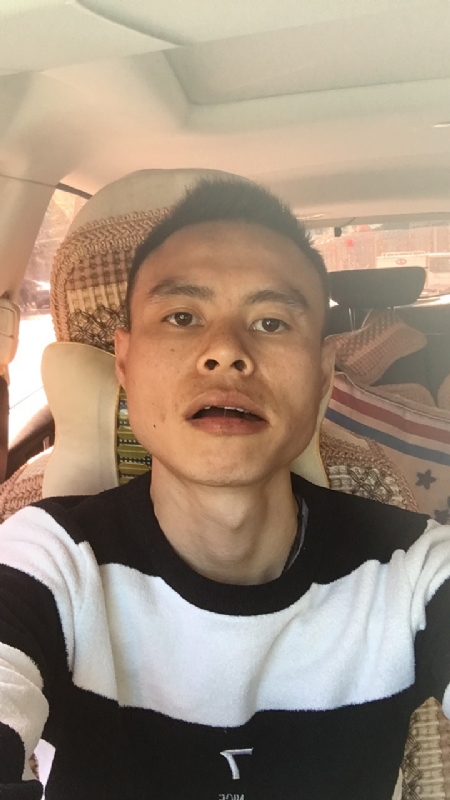 小何的第一张照片--徐州相亲服务中心