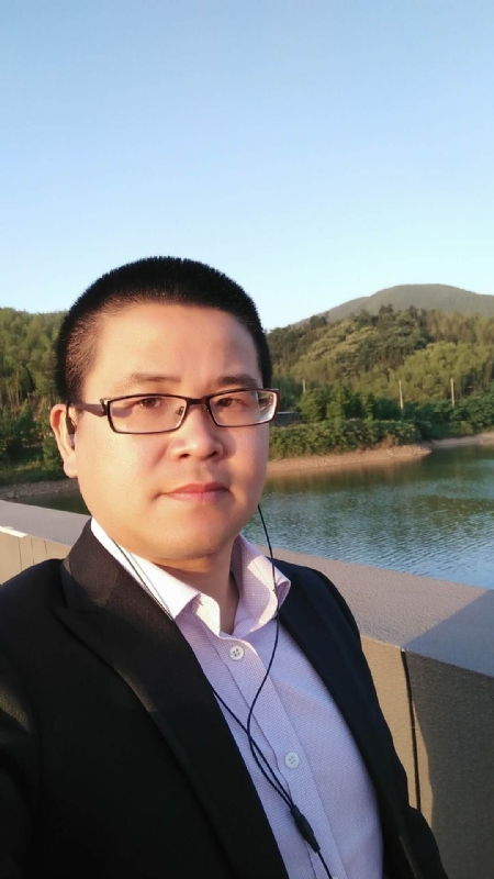 顾律师的第三张照片--徐州相亲服务中心