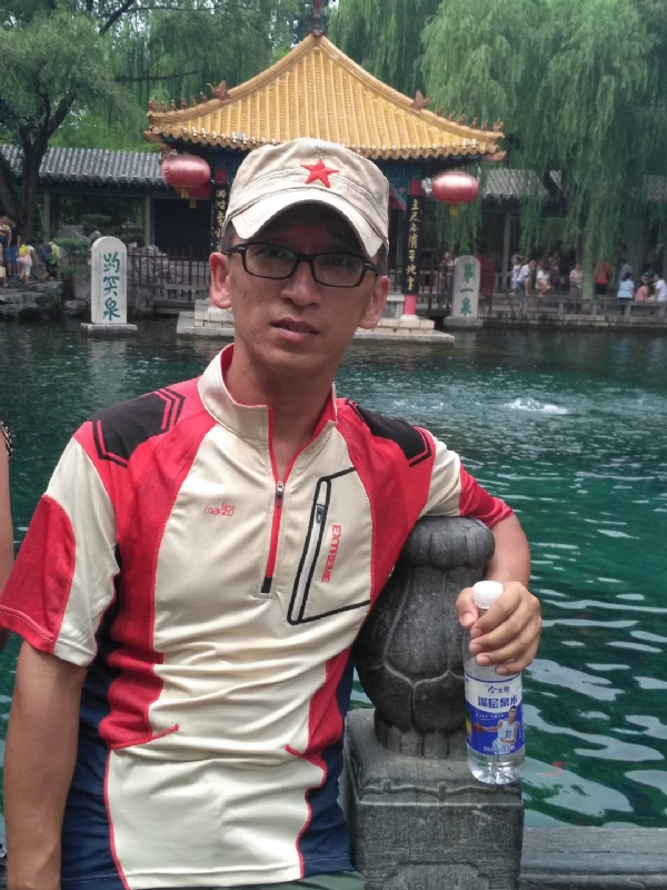 晓峰的第二张照片--徐州相亲服务中心