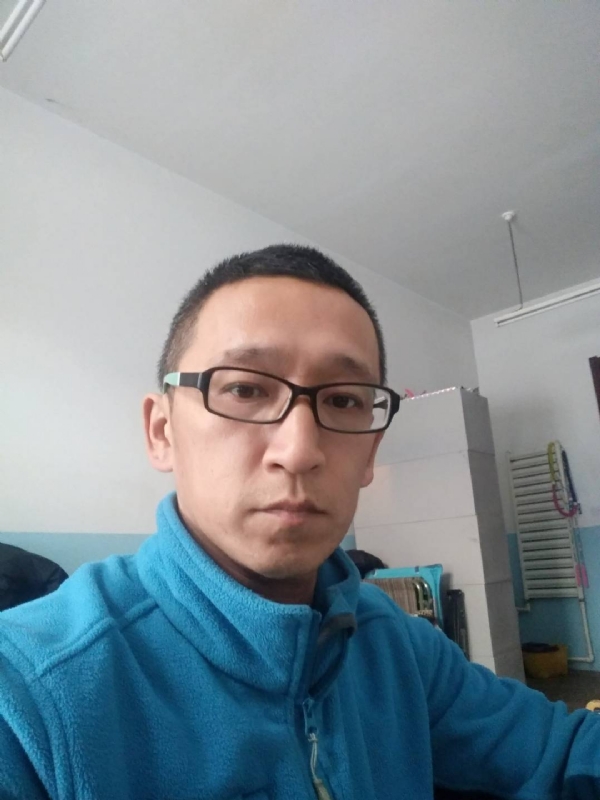 晓峰的第三张照片--徐州相亲服务中心