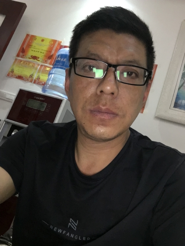 牵手的第三张照片--徐州相亲服务中心