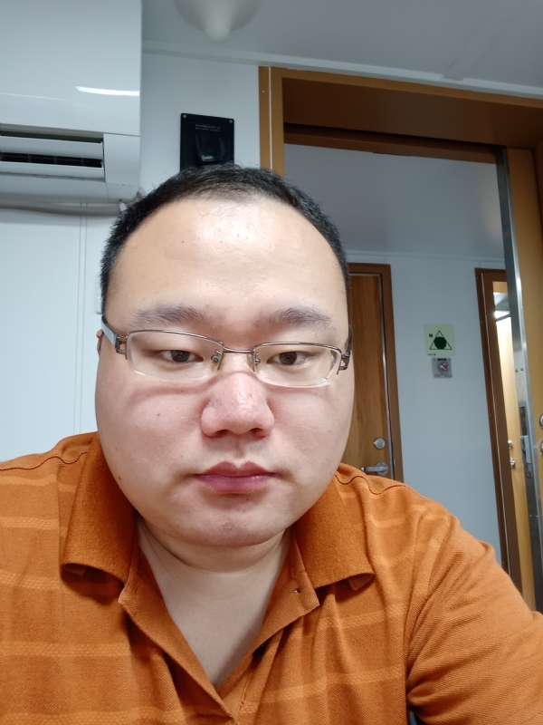 努力爱一次的第一张照片--徐州相亲服务中心