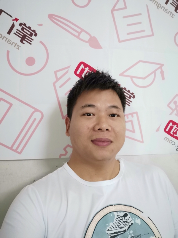 轻静地行走着的第一张照片--徐州相亲服务中心