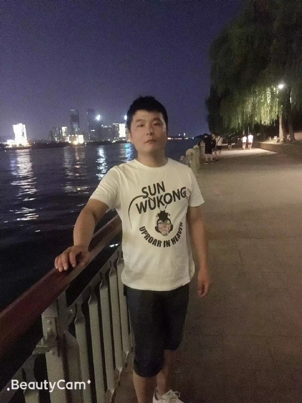 古月的第二张照片--徐州相亲服务中心
