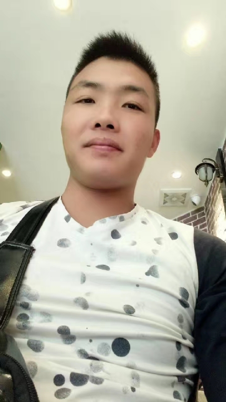 吃生蚝的小乖乖的第一张照片--徐州相亲服务中心