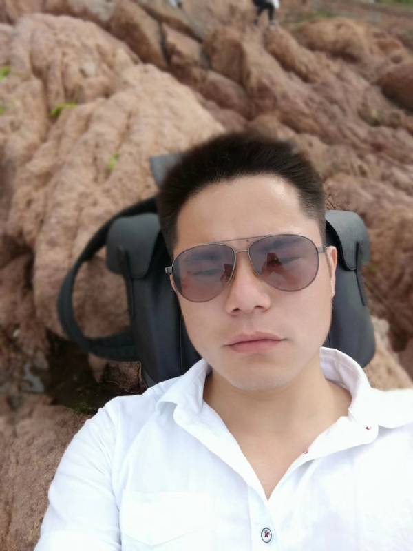 易听的第二张照片--徐州相亲服务中心
