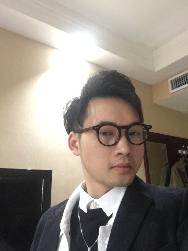 曾亮的第二张照片--徐州相亲服务中心