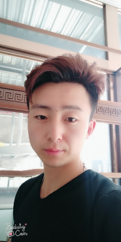 拼命微笑的第二张照片--徐州相亲服务中心