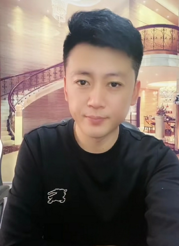 屋顶拾荒人的第三张照片--徐州相亲服务中心
