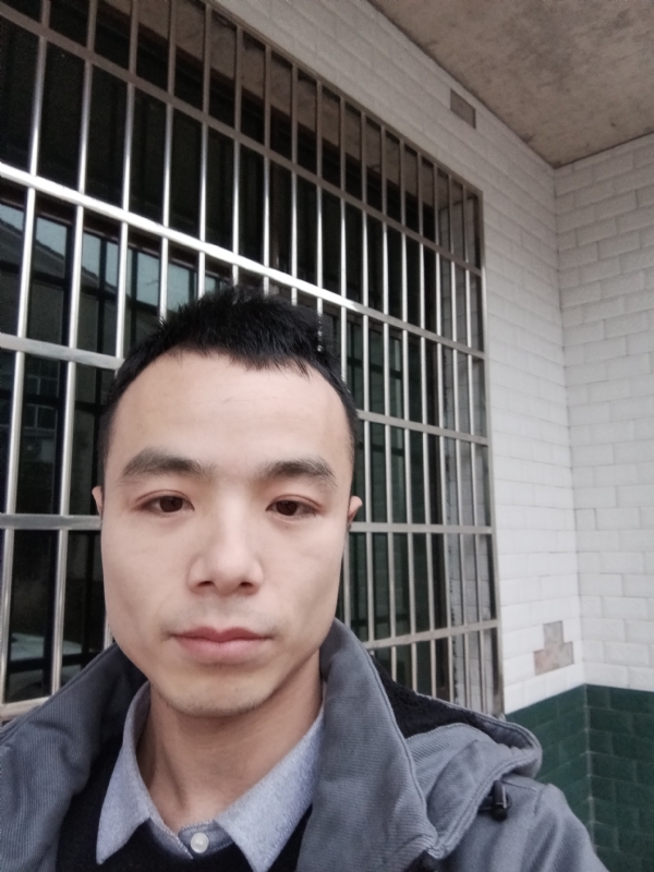 笑得那么开心的第三张照片--徐州相亲服务中心