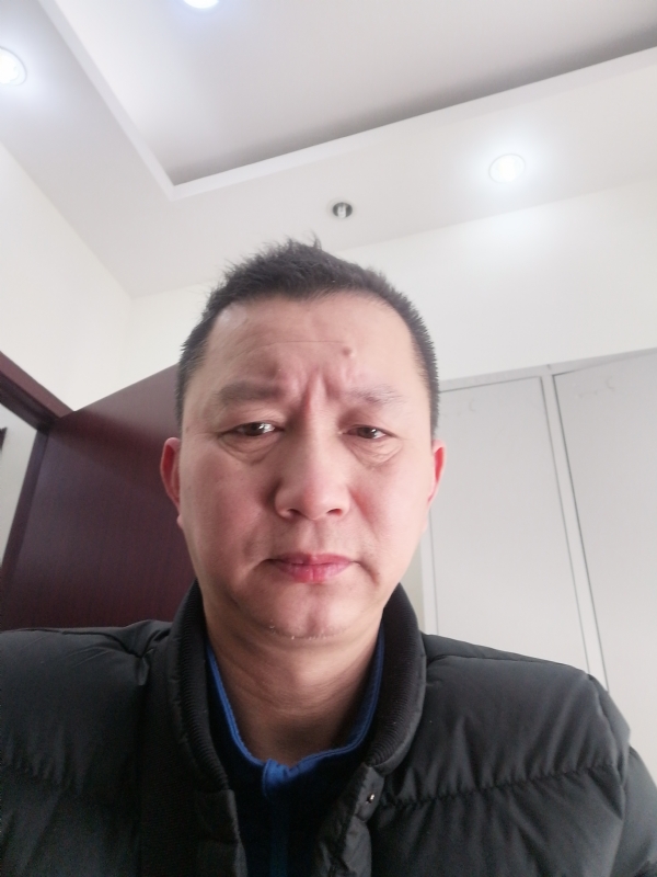 相视而笑的第一张照片--徐州相亲服务中心