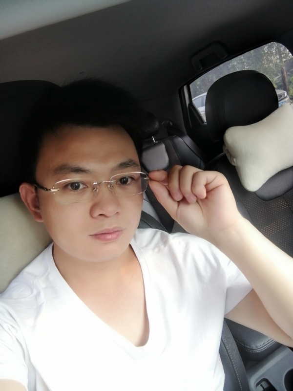 幸福的拥抱的第二张照片--徐州相亲服务中心