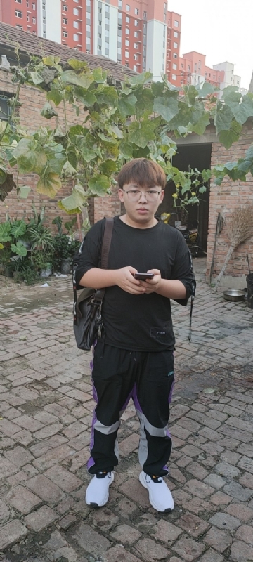 辛禹的第二张照片--徐州相亲服务中心