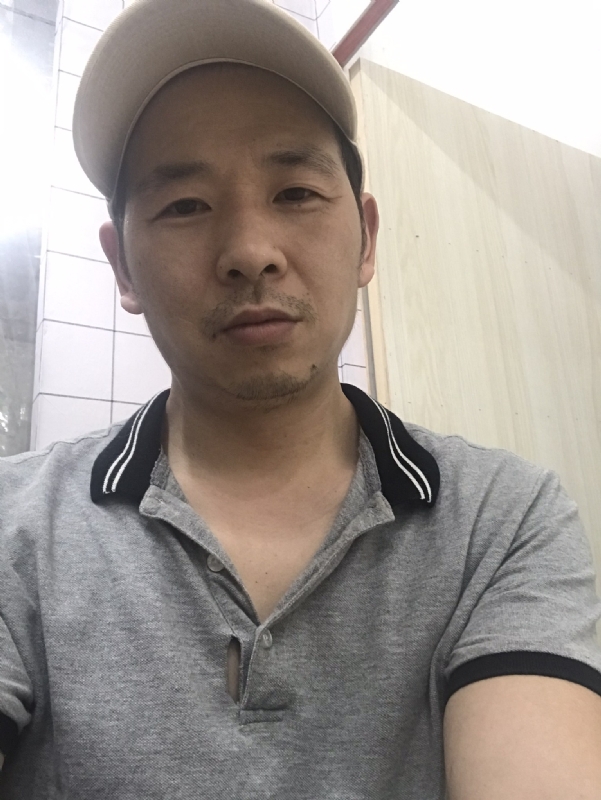 老何的第一张照片--徐州相亲服务中心