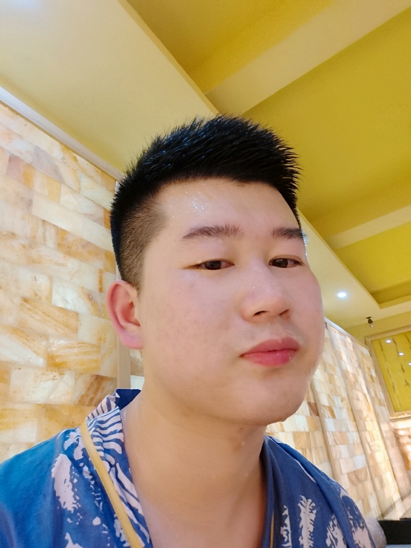六月与阿十二的第一张照片--徐州相亲服务中心