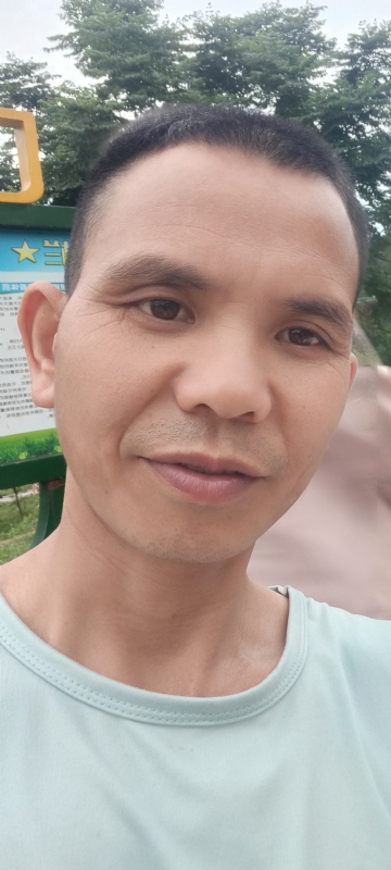 找个相爱的人结婚的第一张照片--徐州相亲服务中心