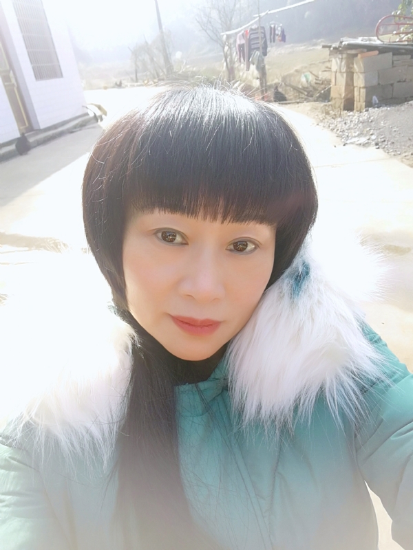 金鱼儿的第一张照片--徐州相亲服务中心