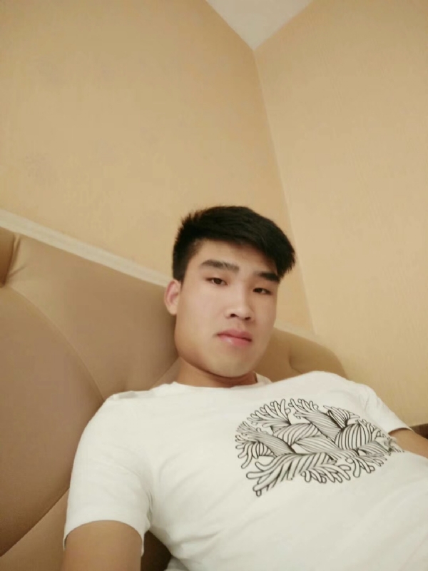 谁不曾孤单上路的第一张照片--徐州相亲服务中心