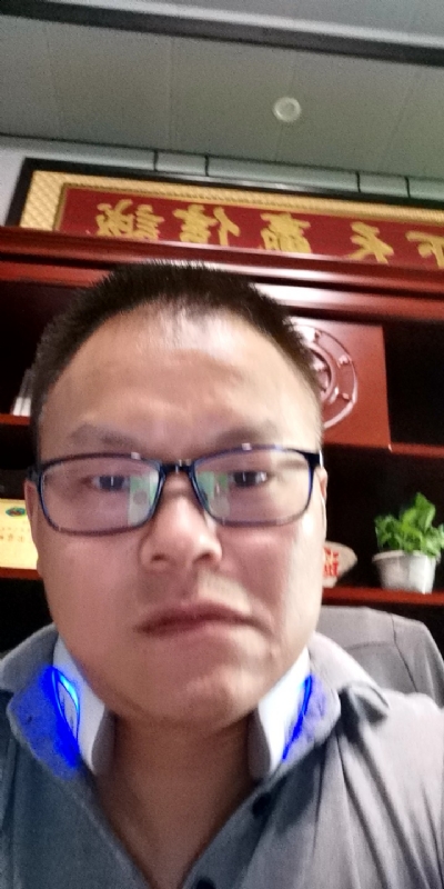 模具工匠的第一张照片--徐州相亲服务中心