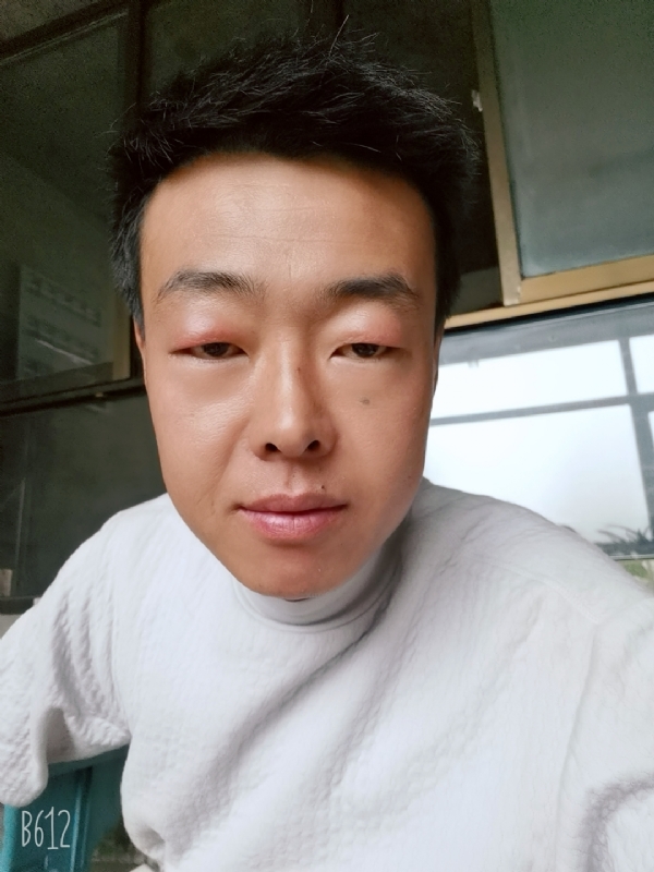 缺爱80后的第一张照片--徐州相亲服务中心