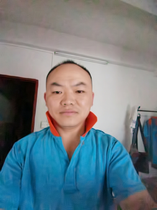 与子携老的第五张照片--徐州相亲服务中心