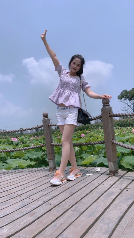 秋水伊人的第三张照片--徐州相亲服务中心