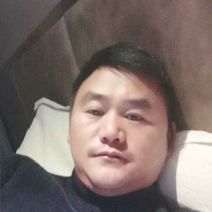 奔跑的第二张照片--徐州相亲服务中心