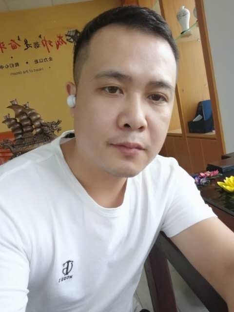礼哥的第二张照片--徐州相亲服务中心