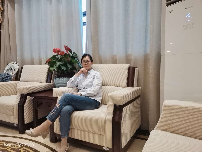 秋水伊人的第一张照片--徐州相亲服务中心