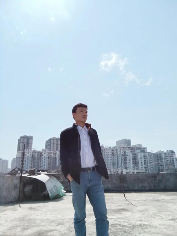 蓝色心情的第一张照片--徐州相亲服务中心