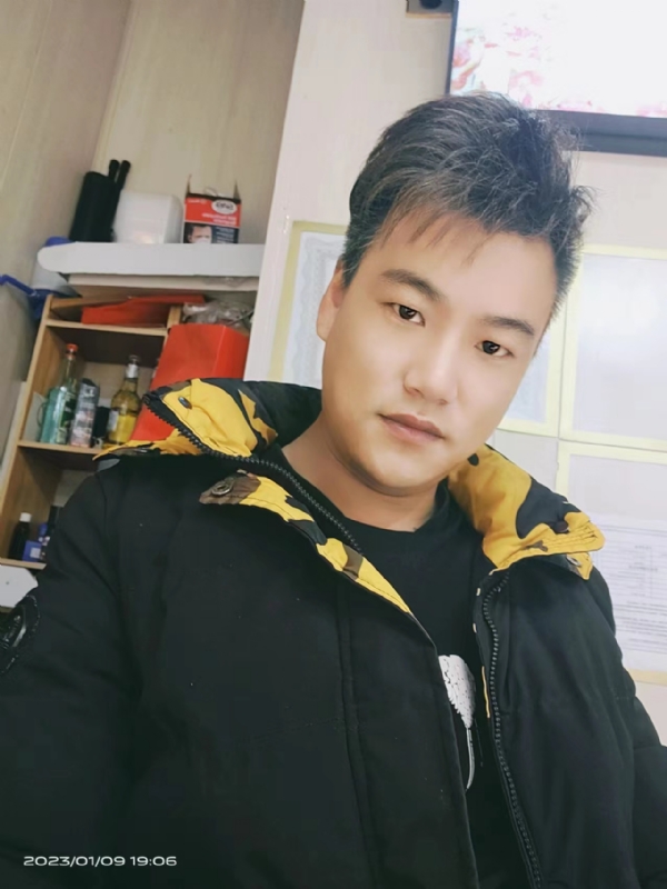 孤酒枕愁眼眠的第一张照片--徐州相亲服务中心