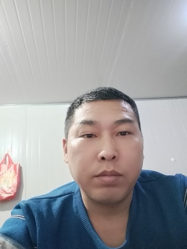 开着拖拉机去兜风的第一张照片--徐州相亲服务中心