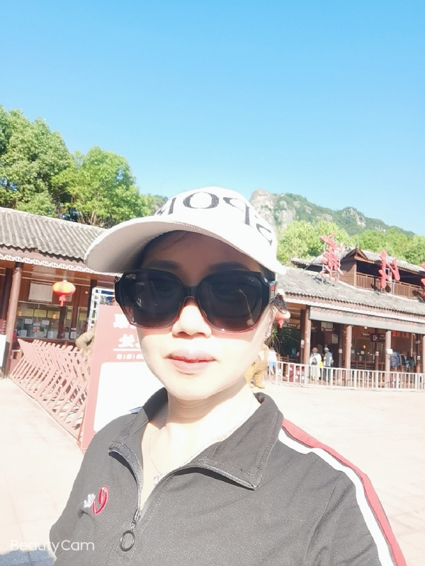 山百合的第一张照片--徐州相亲服务中心