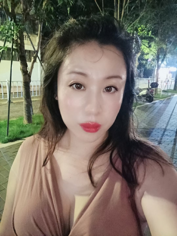 叶子青青的第一张照片--徐州相亲服务中心
