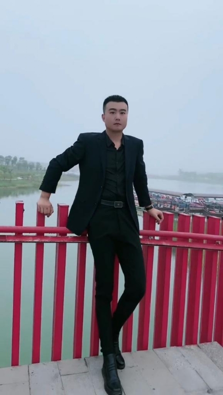 Albert的第一张照片--徐州相亲服务中心