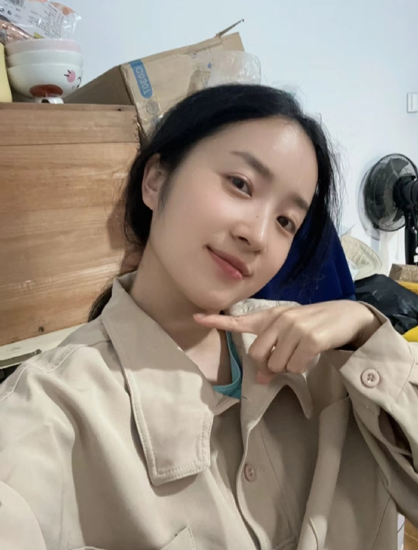 多喝热水的第二张照片--徐州相亲服务中心