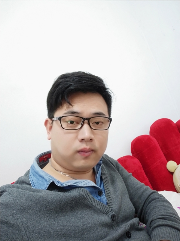 何必在亿的第一张照片--徐州相亲服务中心