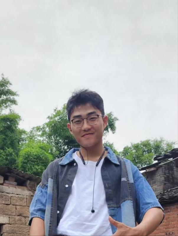 越努力越幸运的第一张照片--徐州相亲服务中心