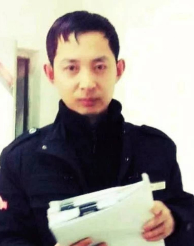 风雨中有你的第一张照片--徐州相亲服务中心