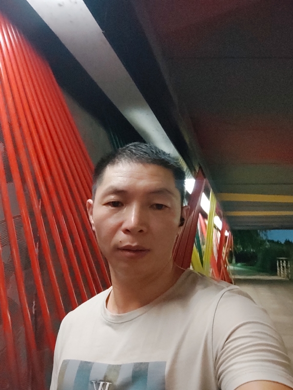 夜猫的第一张照片--徐州相亲服务中心